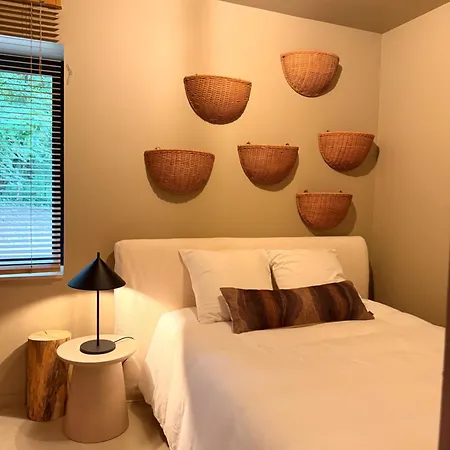 Lägenhetshotell La Maison Noire De Fontbelle 3*