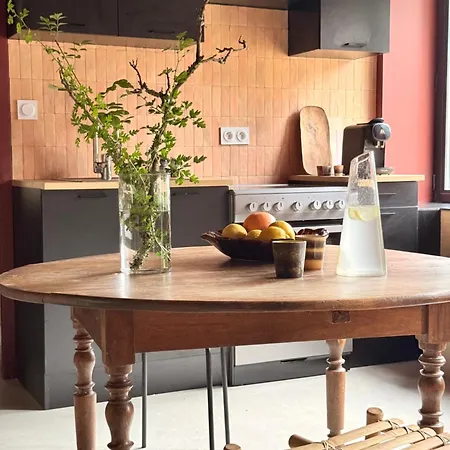 La Maison Noire De Fontbelle Ангулем
