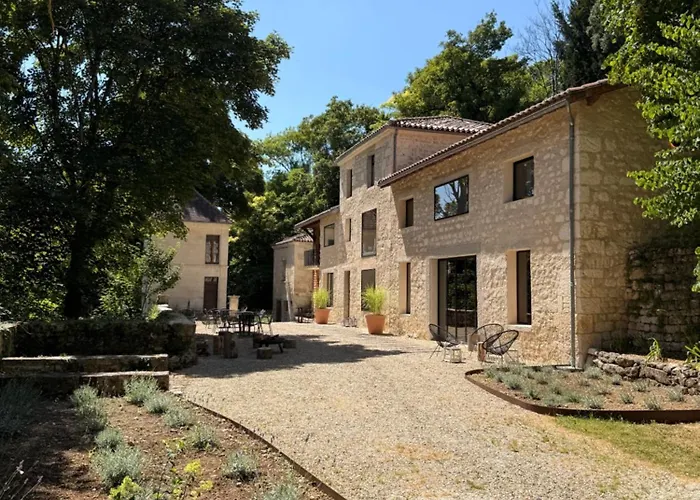 La Maison Noire De Fontbelle 3* Angulema