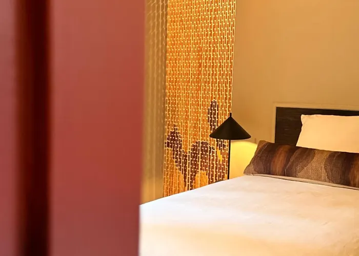 La Maison Noire De Fontbelle