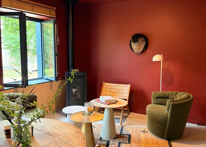 Apartahotel La Maison Noire De Fontbelle