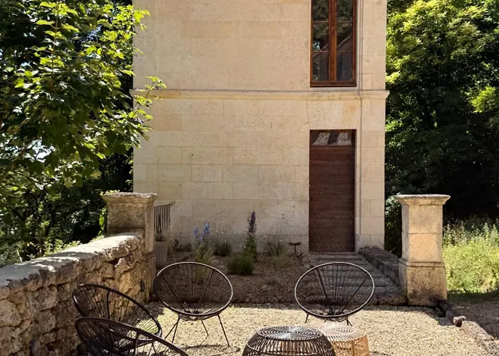 La Maison Noire De Fontbelle